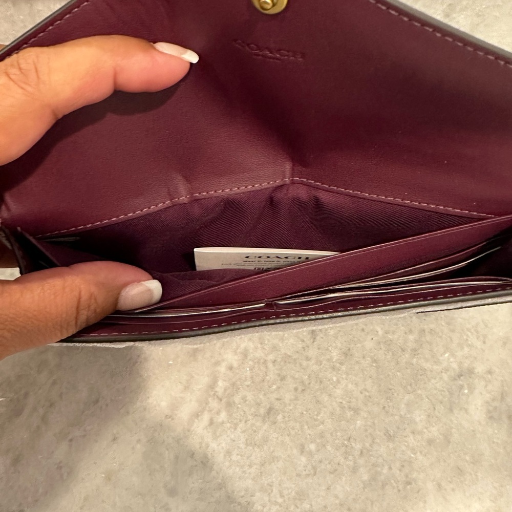 Coach Women’s WYN Soft Wallet - Picture 12 of 13